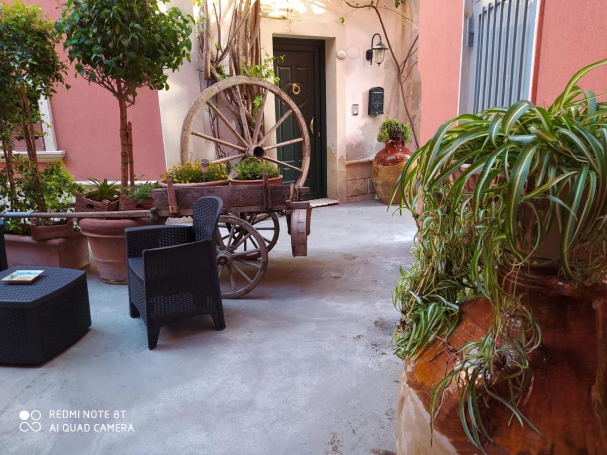 B&B Corte Dei Figuli San Pietro in Lama Exterior photo